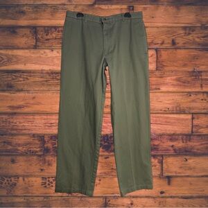 IZOD Green Khaki Pants Size 34X32